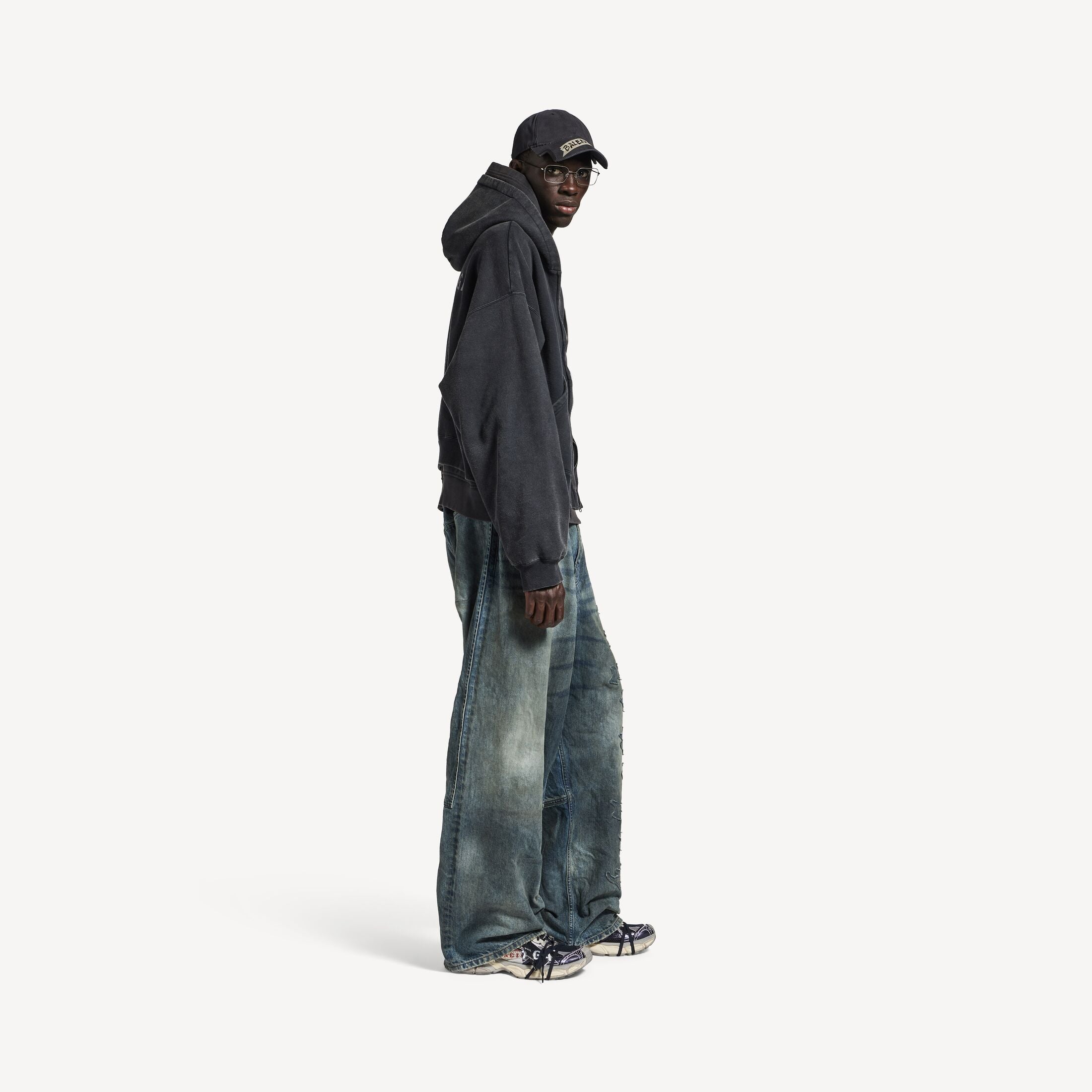 Baggy Pants in Dirty Grey/light Blue